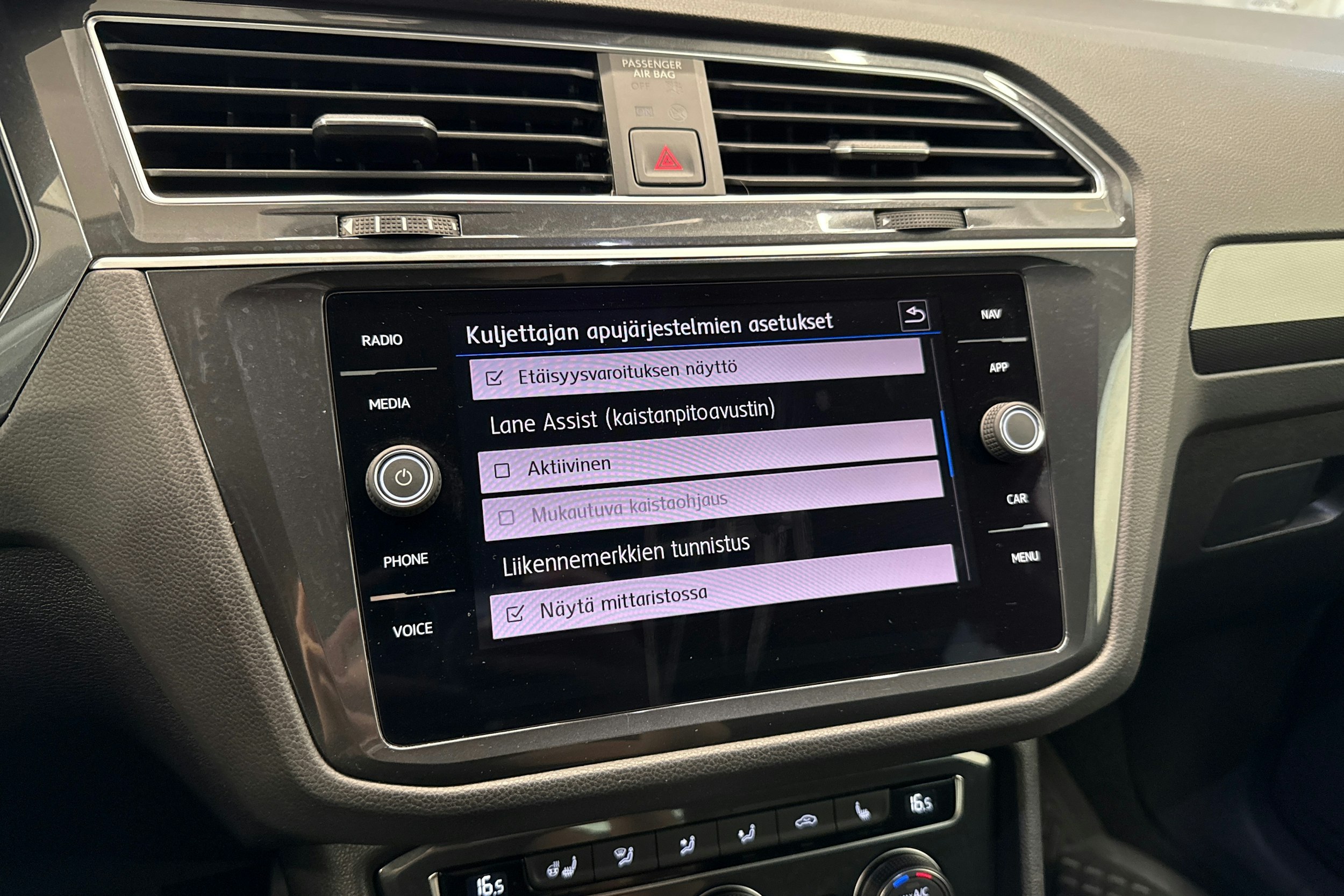 Musta Volkswagen Tiguan 2019 kuva 34.