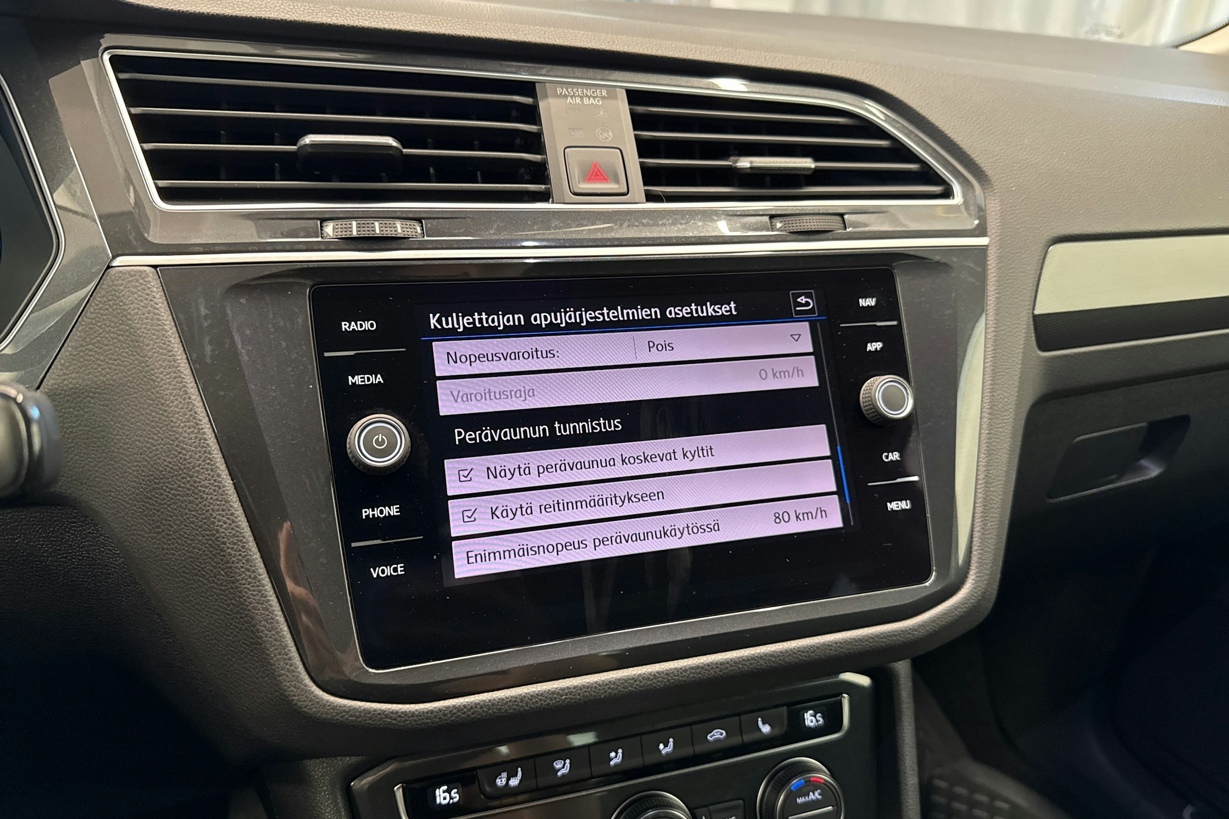 Musta Volkswagen Tiguan 2019 kuva 35.