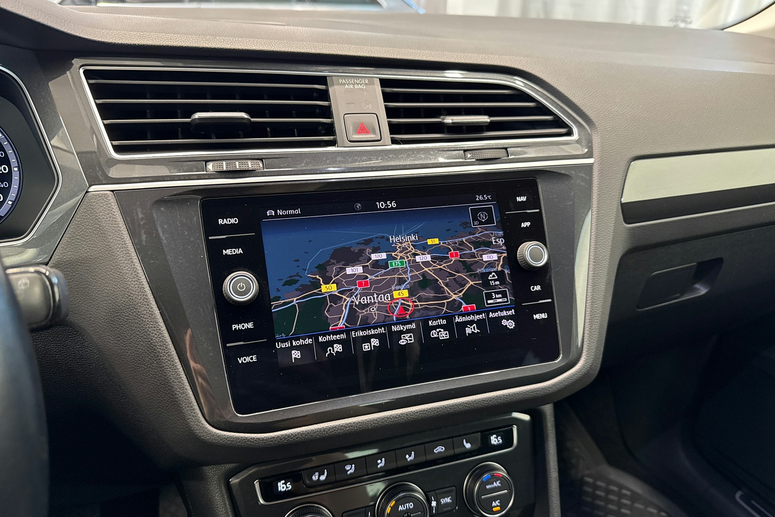 Musta Volkswagen Tiguan 2019 kuva 38.