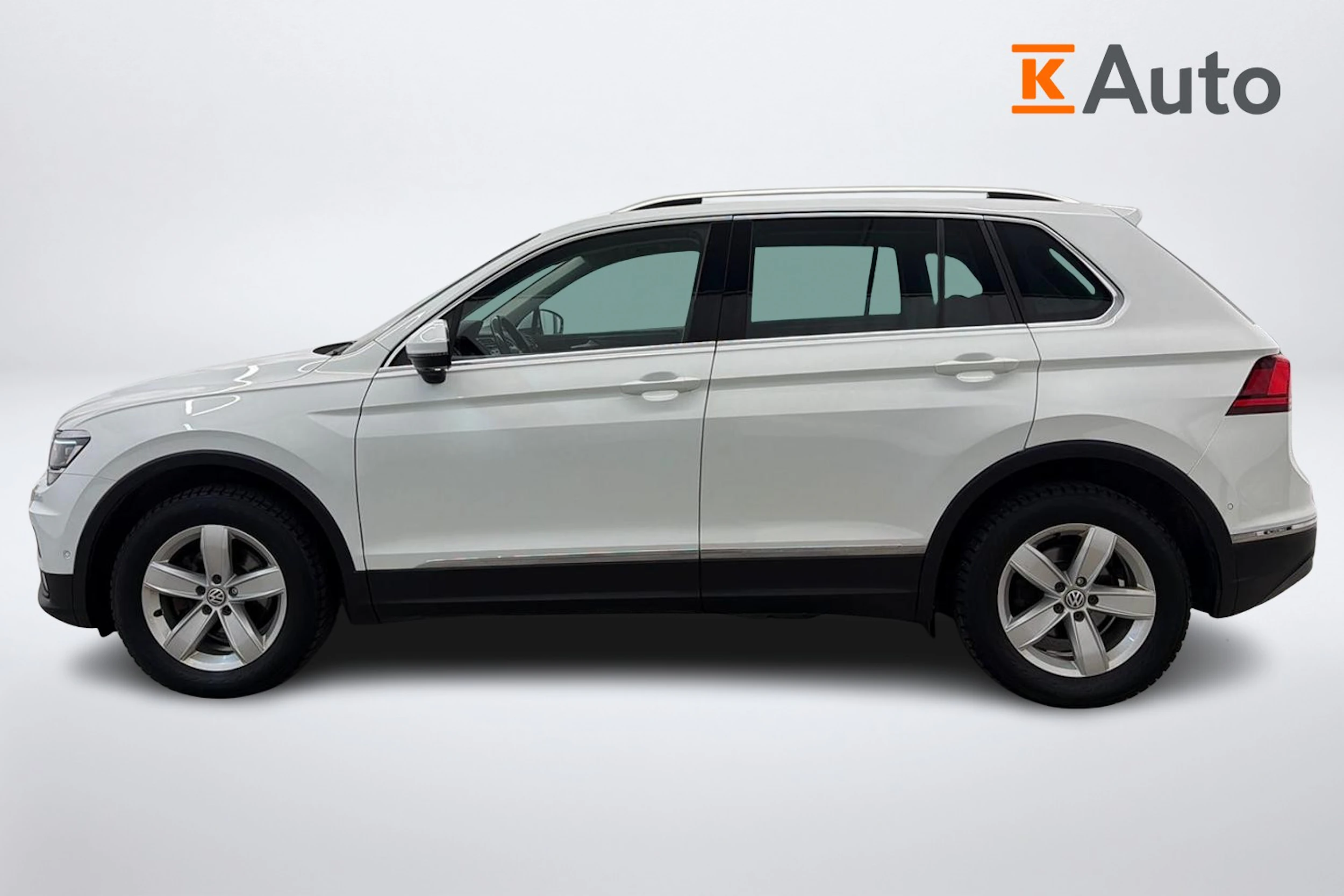 valkoinen Volkswagen Tiguan 2019 kuva 7.