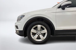 valkoinen Volkswagen Tiguan 2019 kuva 12.