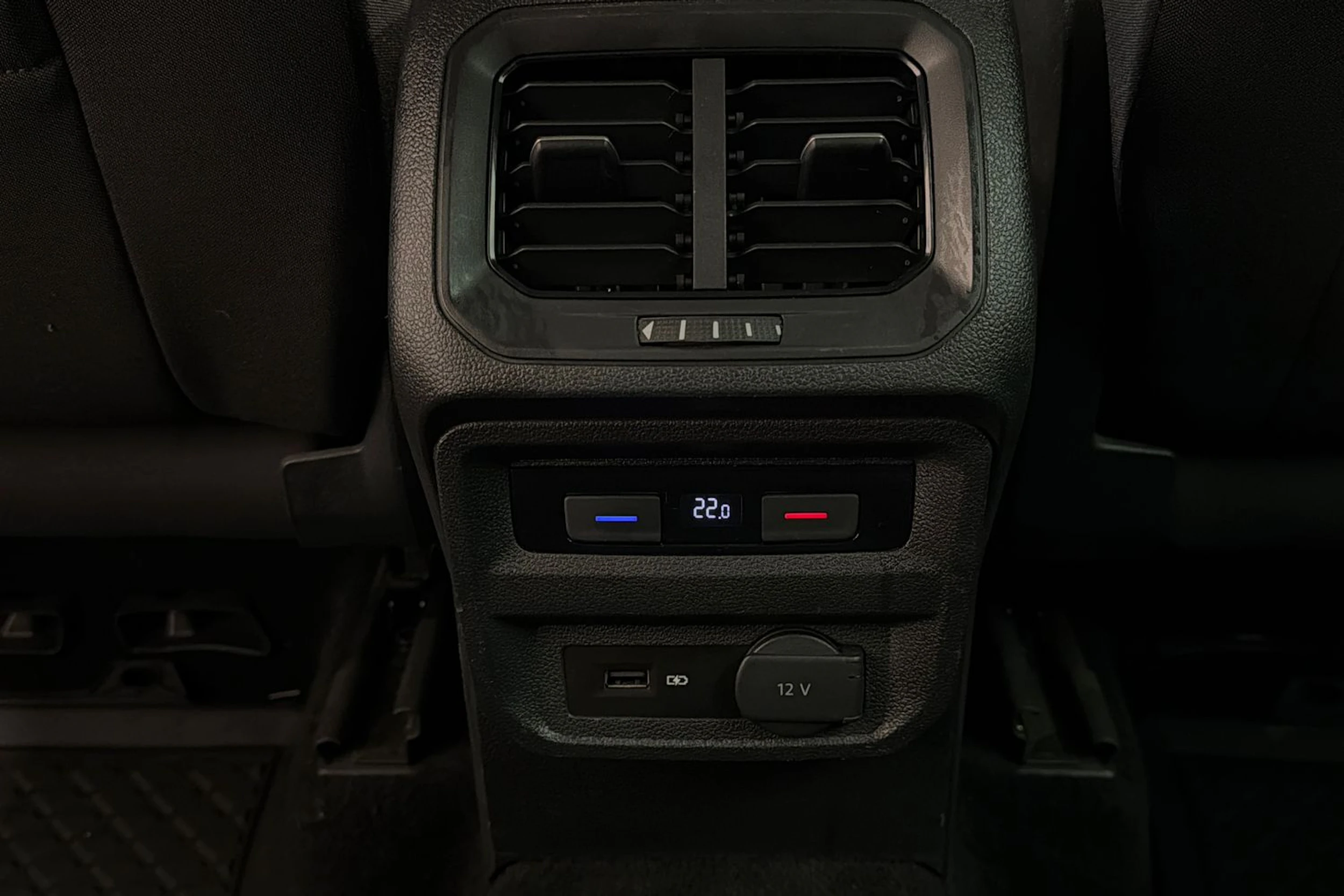 valkoinen Volkswagen Tiguan 2019 kuva 20.