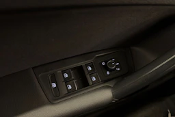 valkoinen Volkswagen Tiguan 2019 kuva 23.