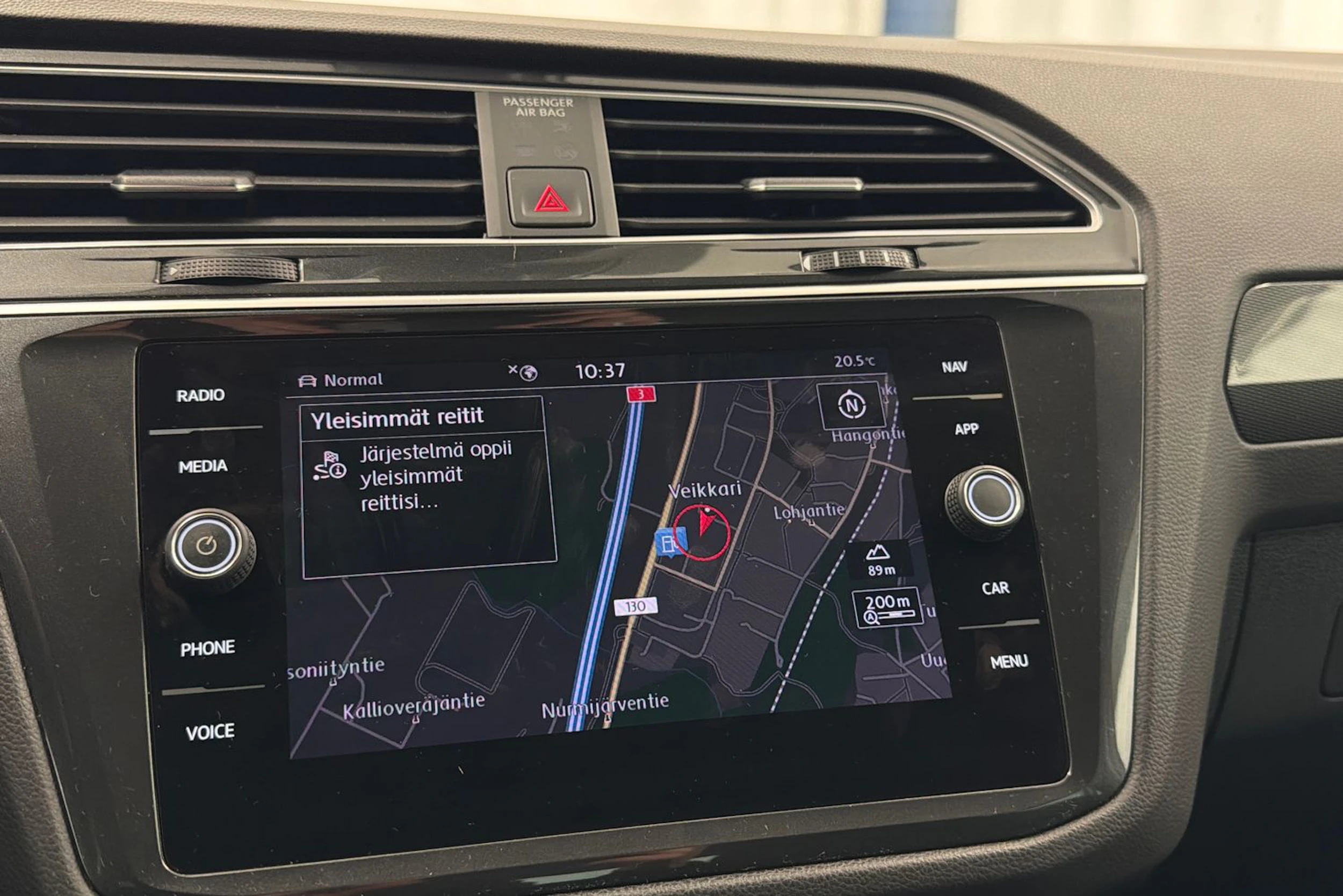 valkoinen Volkswagen Tiguan 2019 kuva 30.