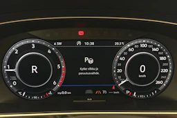 valkoinen Volkswagen Tiguan 2019 kuva 36.