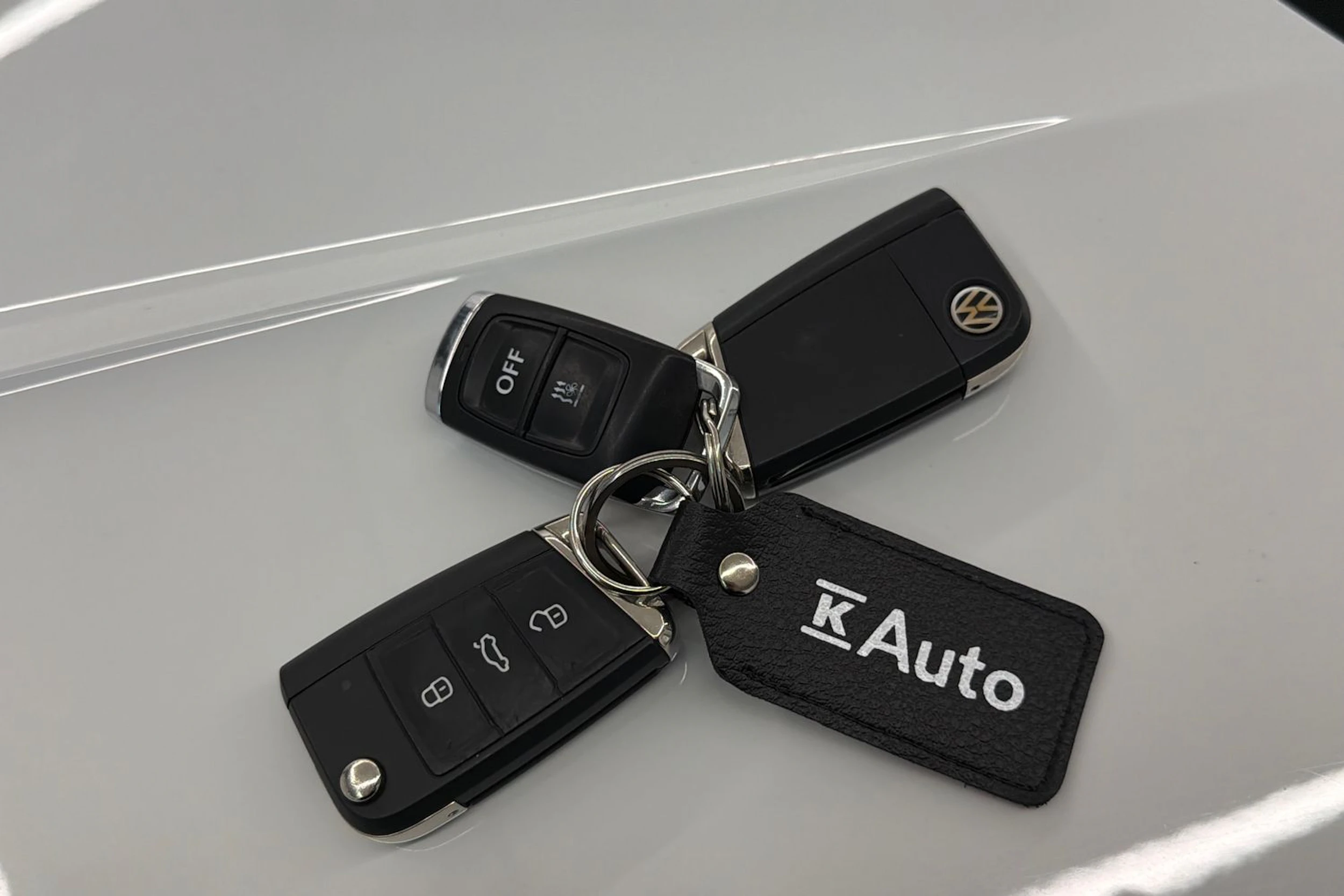valkoinen Volkswagen Tiguan 2019 kuva 38.