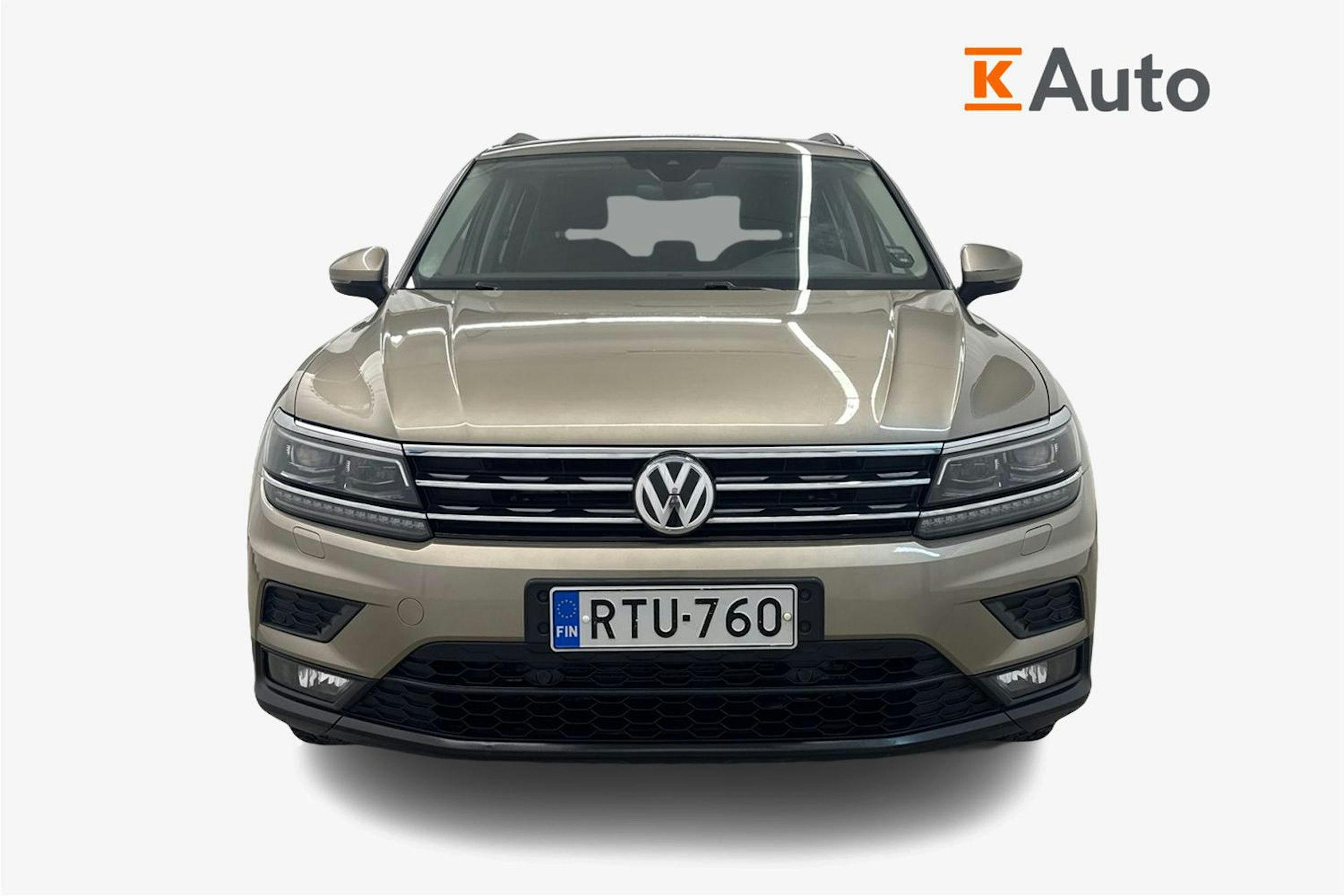 Ruskea (beige) Volkswagen Tiguan 2019 kuva 5.