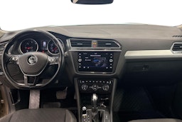 Ruskea (beige) Volkswagen Tiguan 2019 kuva 9.