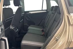 Ruskea (beige) Volkswagen Tiguan 2019 kuva 10.
