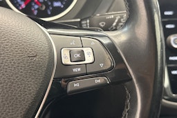 Ruskea (beige) Volkswagen Tiguan 2019 kuva 15.