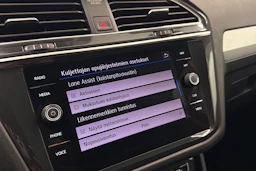 Ruskea (beige) Volkswagen Tiguan 2019 kuva 27.