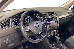 Valkoinen Volkswagen Tiguan 2019 kuva 6.