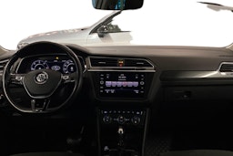 Valkoinen Volkswagen Tiguan 2019 kuva 7.