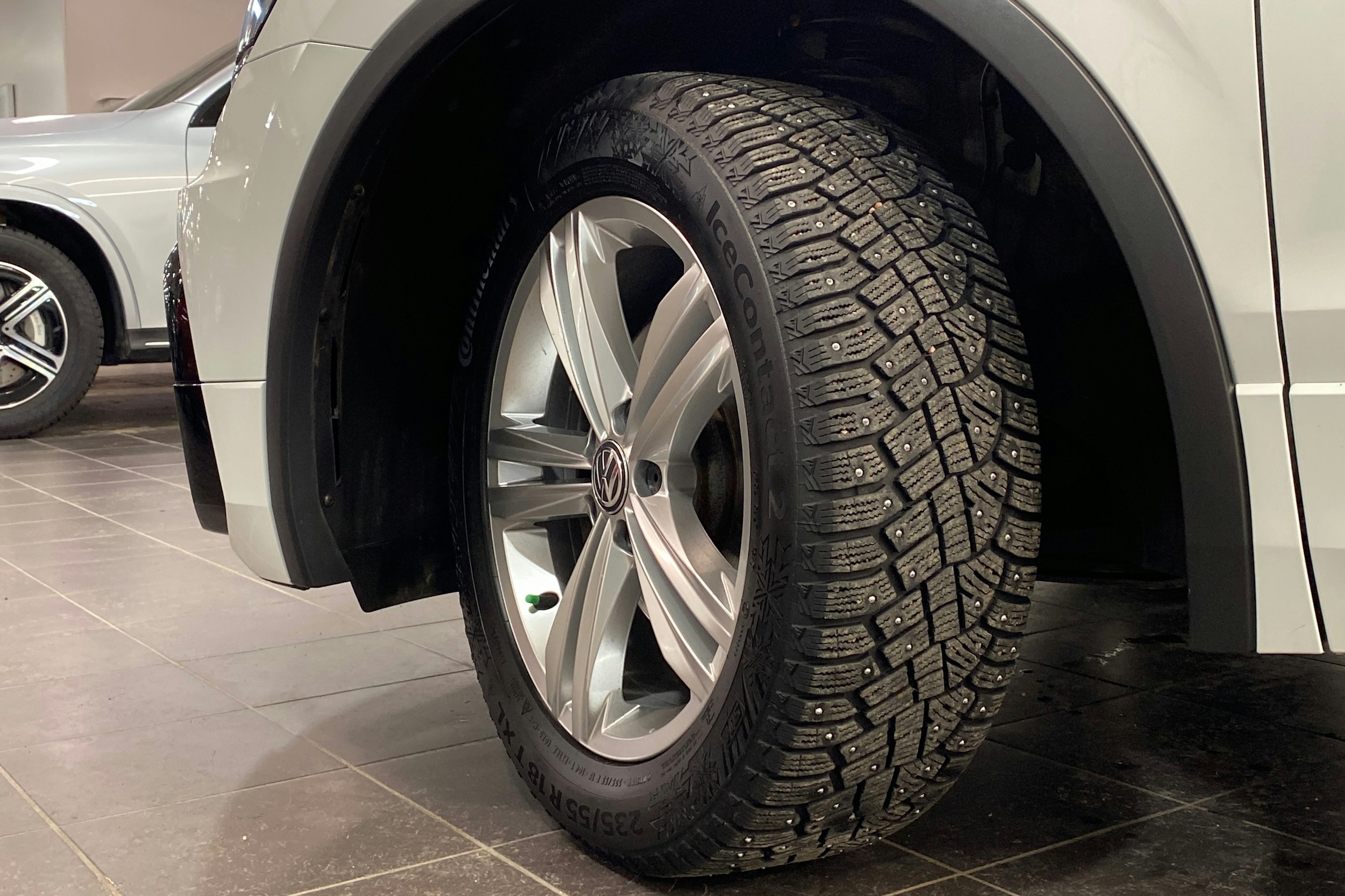 Valkoinen Volkswagen Tiguan 2019 kuva 10.