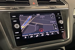 Valkoinen Volkswagen Tiguan 2019 kuva 18.