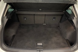 Valkoinen Volkswagen Tiguan 2019 kuva 23.