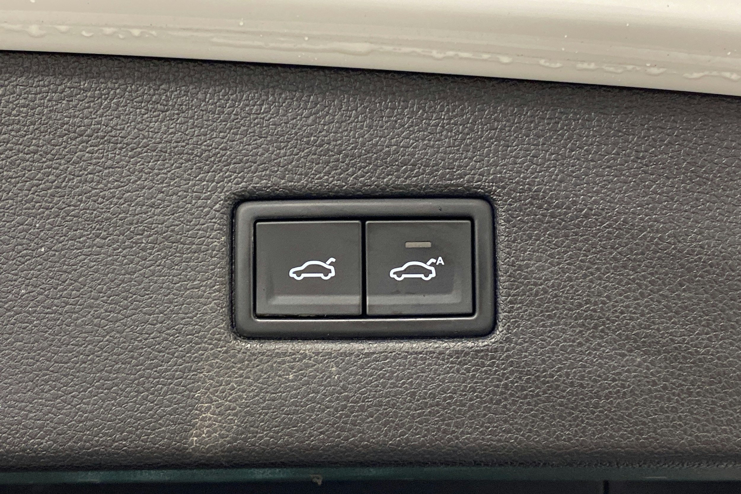 Valkoinen Volkswagen Tiguan 2019 kuva 24.