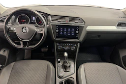 Punainen Volkswagen Tiguan 2019 kuva 7.