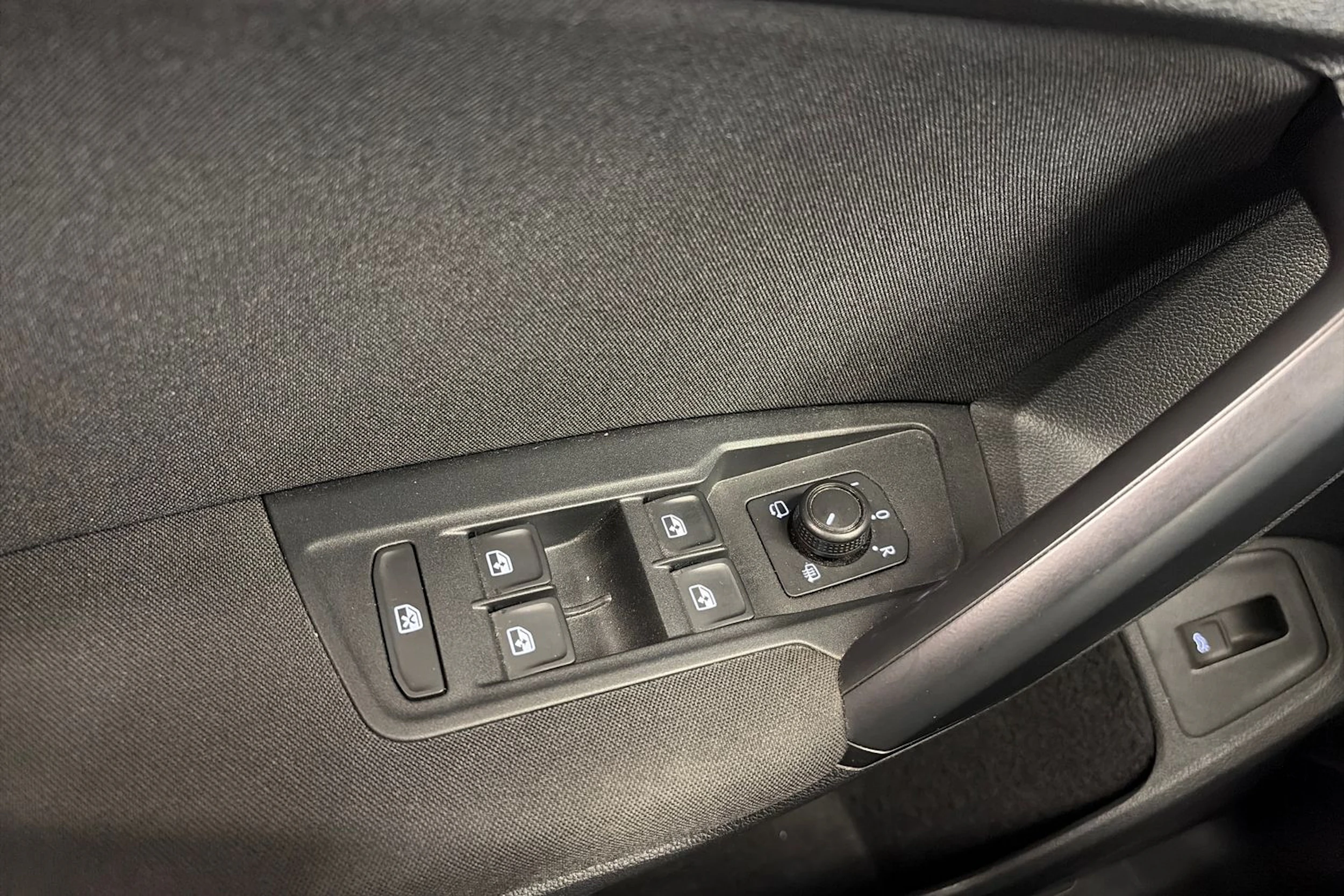 Punainen Volkswagen Tiguan 2019 kuva 30.
