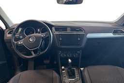 punainen Volkswagen Tiguan 2019 kuva 9.