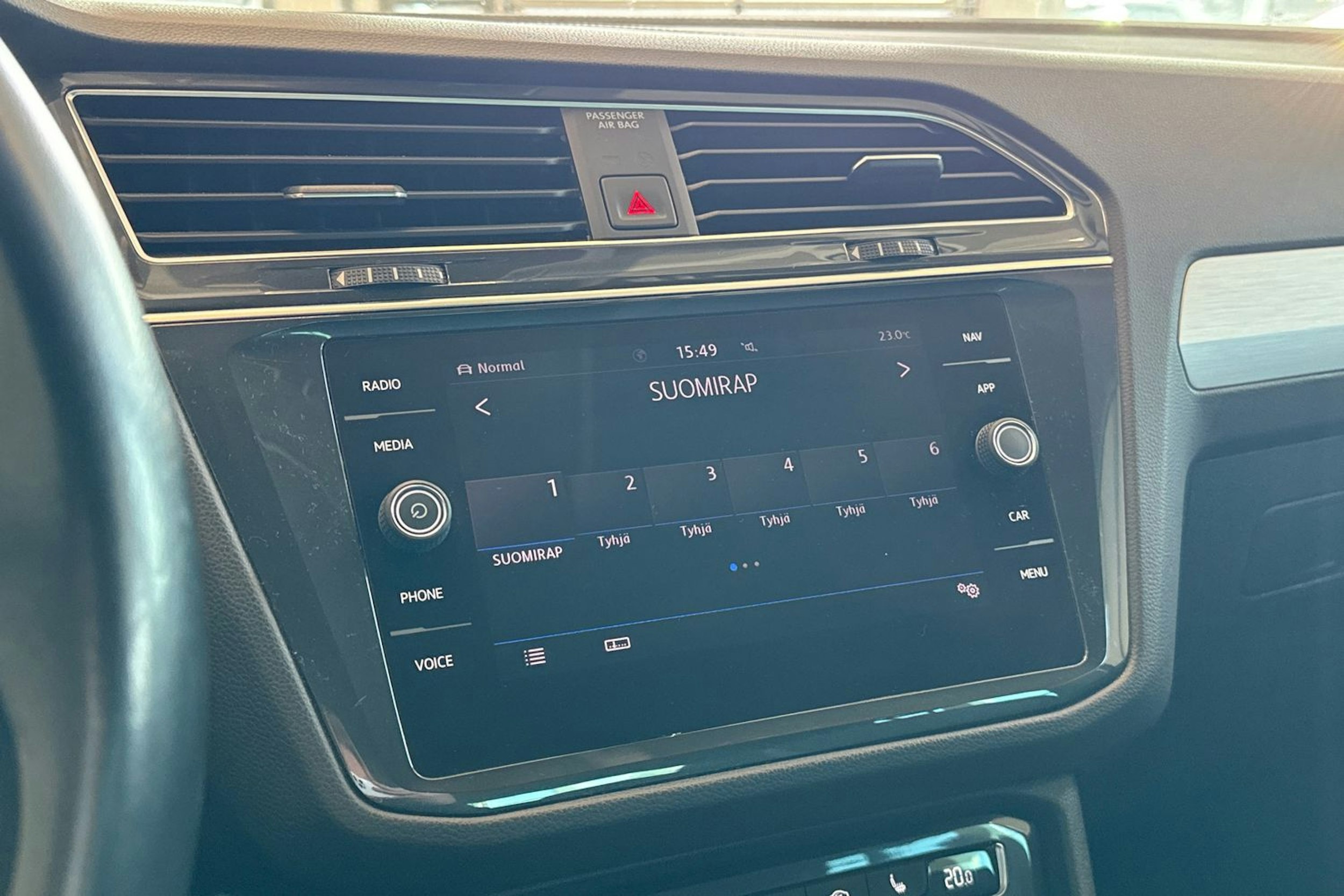 punainen Volkswagen Tiguan 2019 kuva 17.