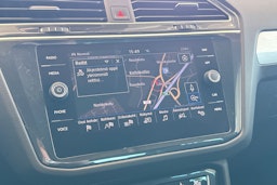 punainen Volkswagen Tiguan 2019 kuva 19.