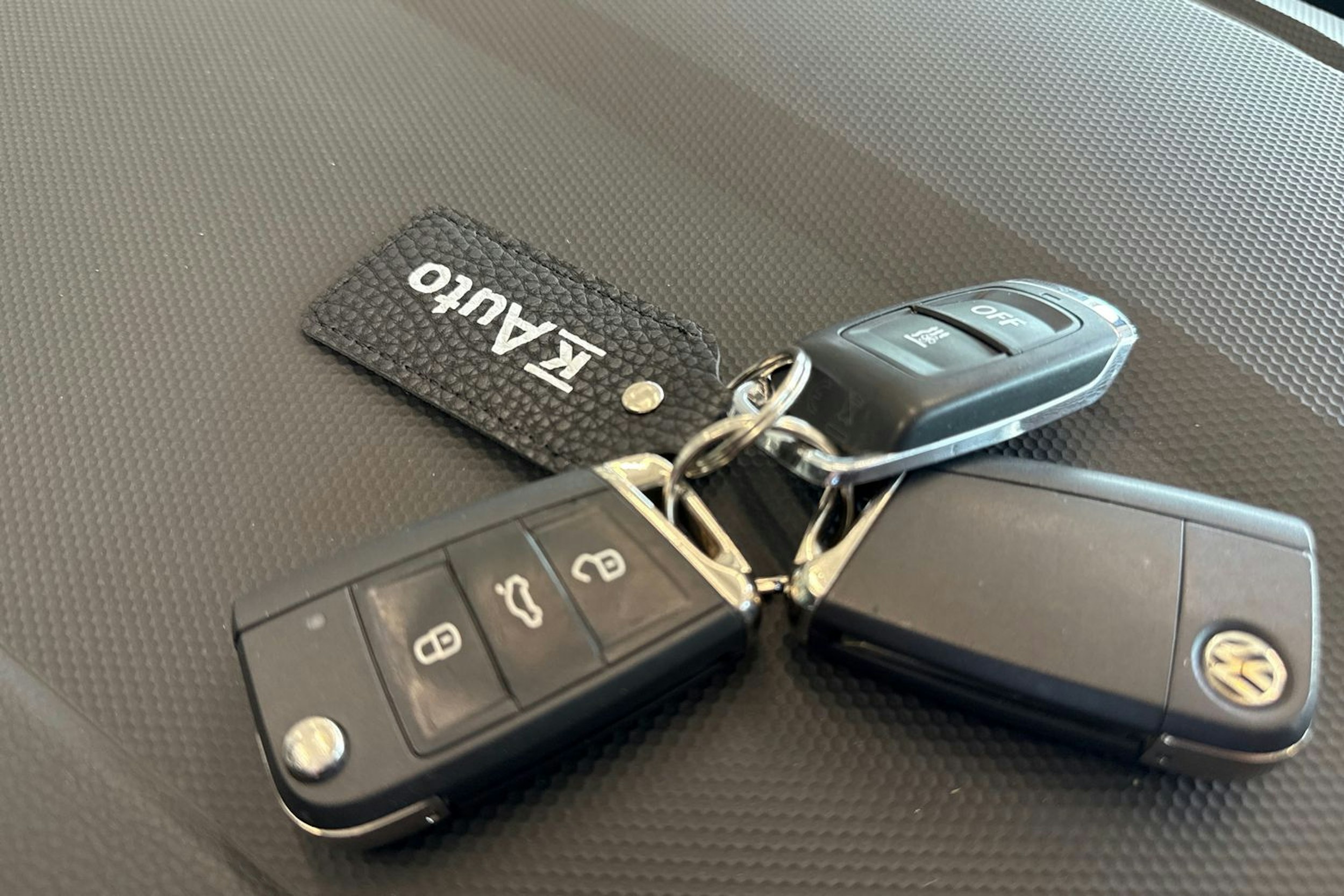 punainen Volkswagen Tiguan 2019 kuva 27.