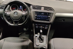 Valkoinen Volkswagen Tiguan 2019 kuva 7.