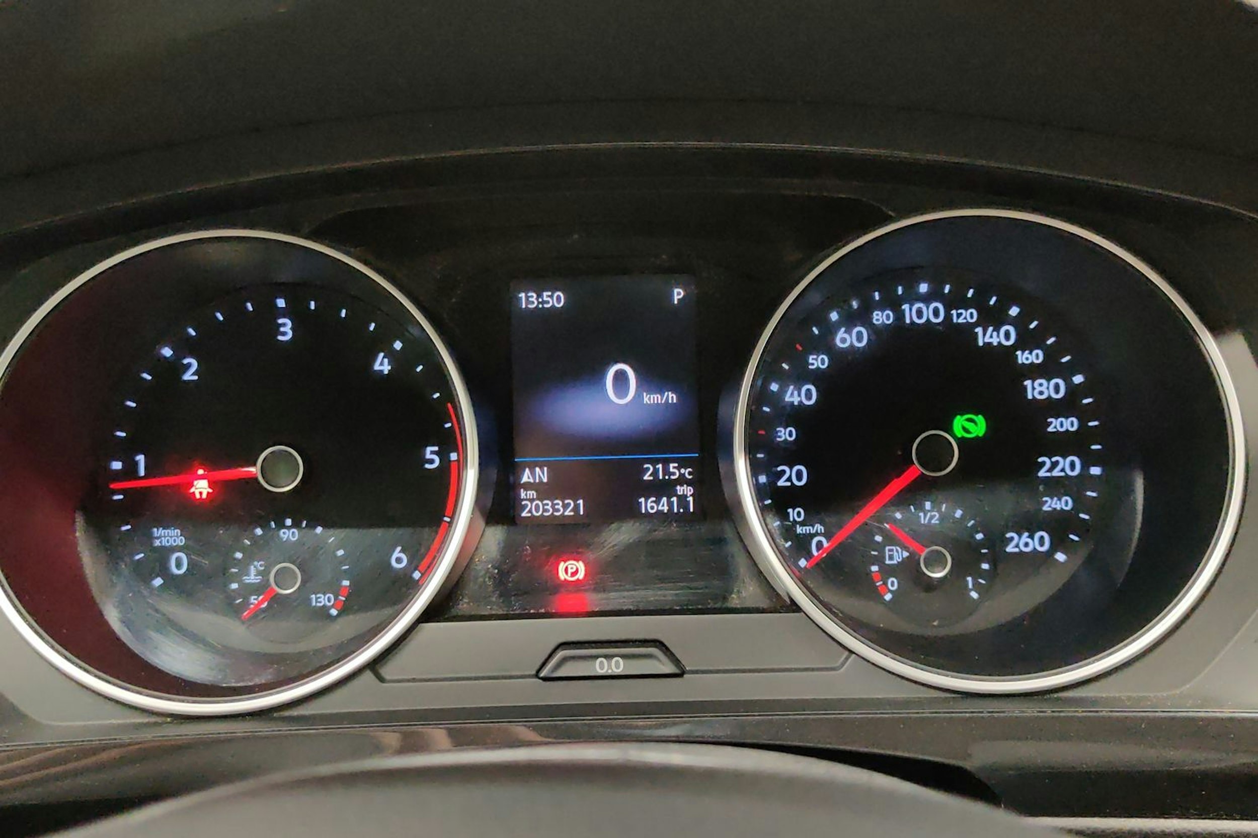 Valkoinen Volkswagen Tiguan 2019 kuva 13.