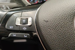 Valkoinen Volkswagen Tiguan 2019 kuva 22.