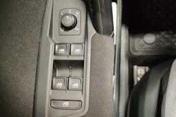 Valkoinen Volkswagen Tiguan 2019 kuva 25.