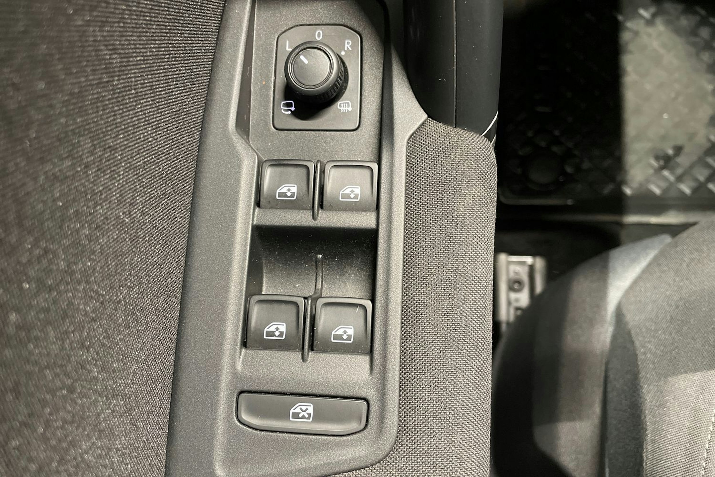 Valkoinen Volkswagen Tiguan 2019 kuva 22.