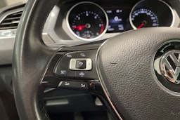 Valkoinen Volkswagen Tiguan 2019 kuva 23.