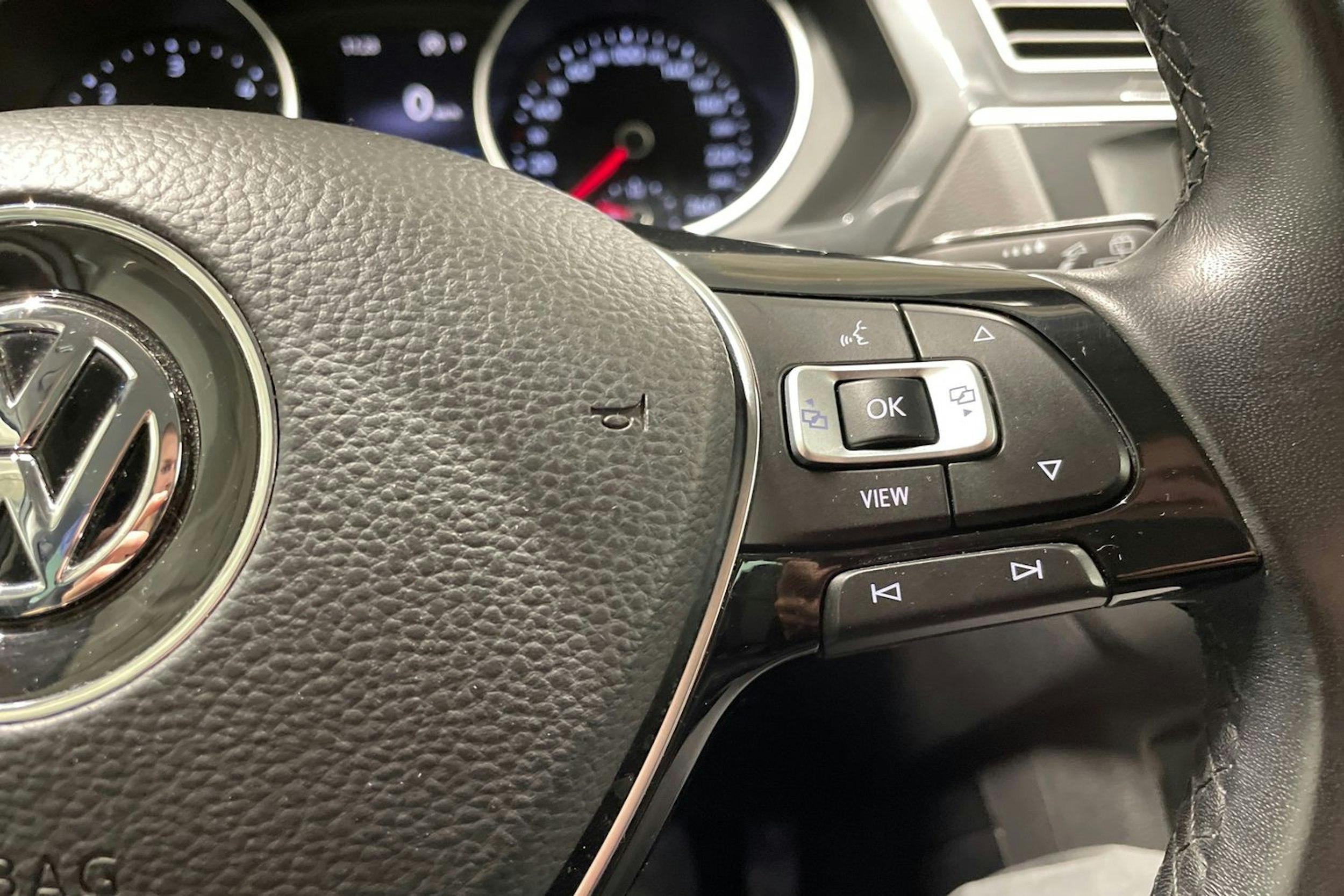 Valkoinen Volkswagen Tiguan 2019 kuva 24.