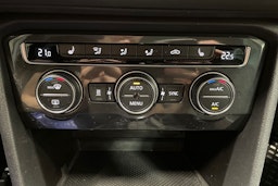 Valkoinen Volkswagen Tiguan 2019 kuva 25.