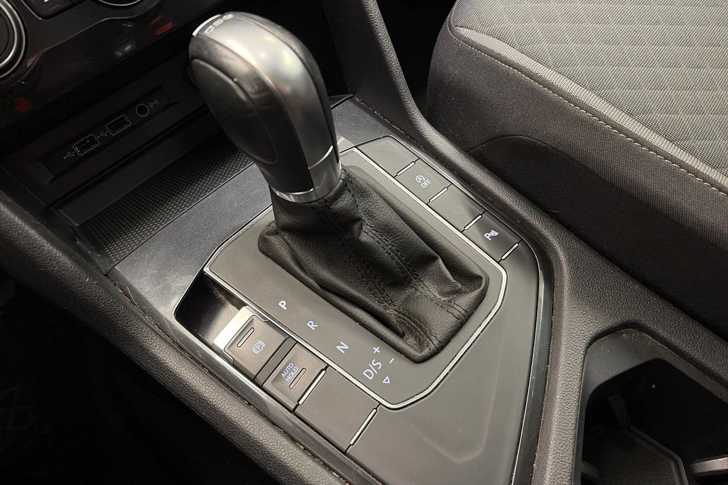 musta Volkswagen Tiguan 2019 kuva 22.