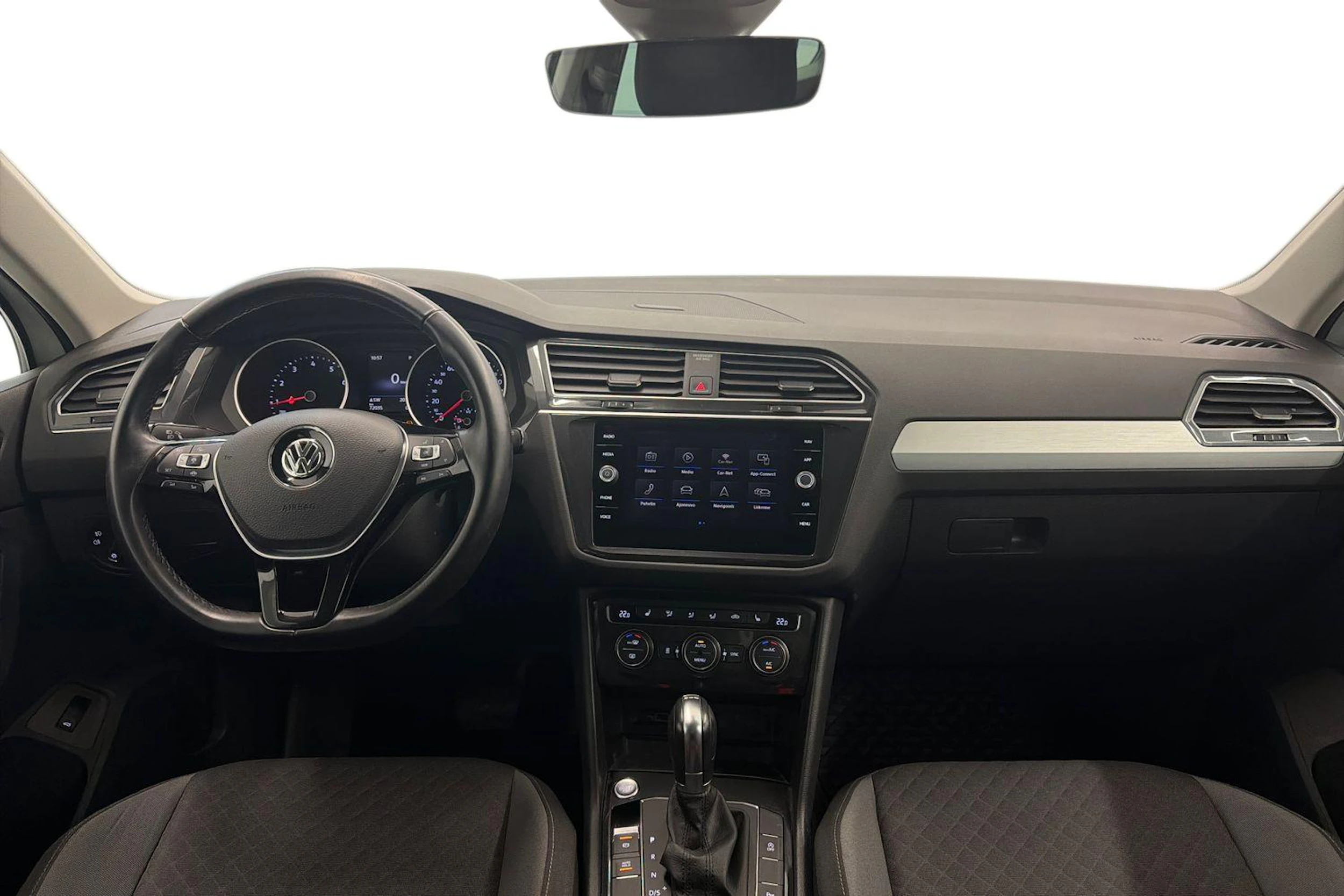 valkoinen Volkswagen Tiguan 2019 kuva 7.