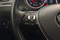 valkoinen Volkswagen Tiguan 2019 kuva 17.
