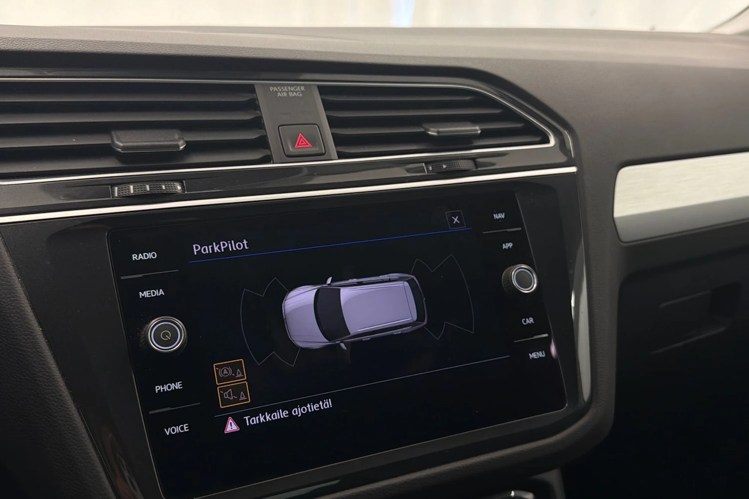 valkoinen Volkswagen Tiguan 2019 kuva 26.