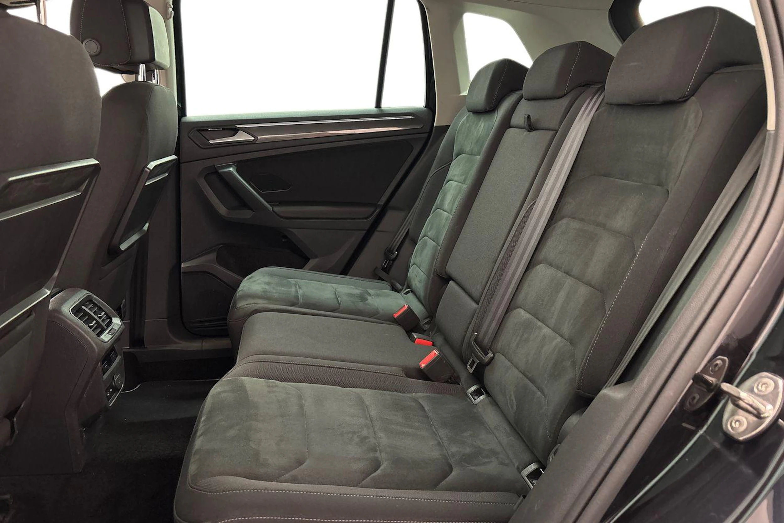 musta Volkswagen Tiguan 2019 kuva 11.