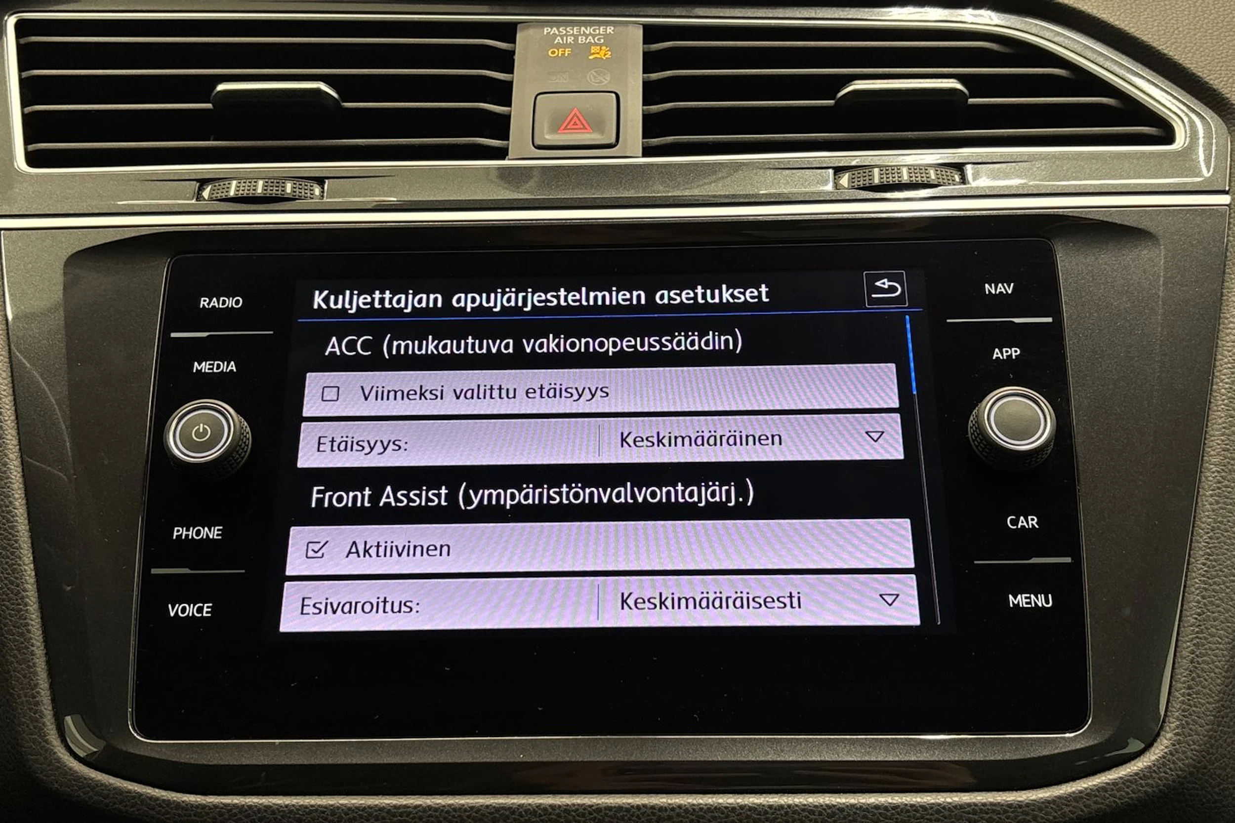 musta Volkswagen Tiguan 2019 kuva 21.