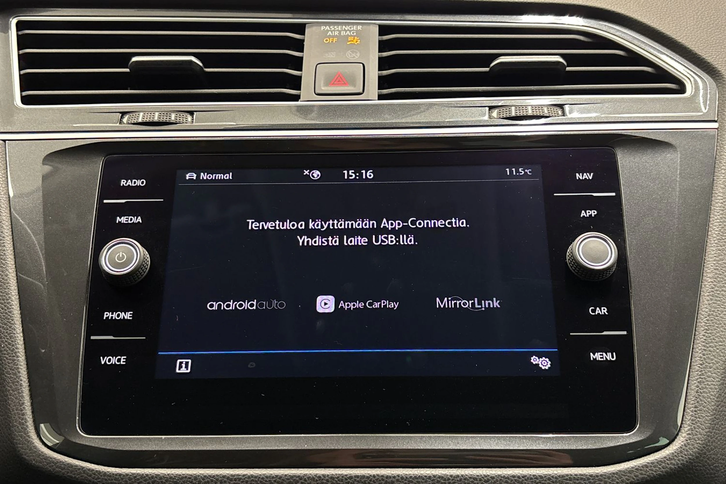 musta Volkswagen Tiguan 2019 kuva 24.