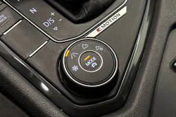 musta Volkswagen Tiguan 2019 kuva 28.