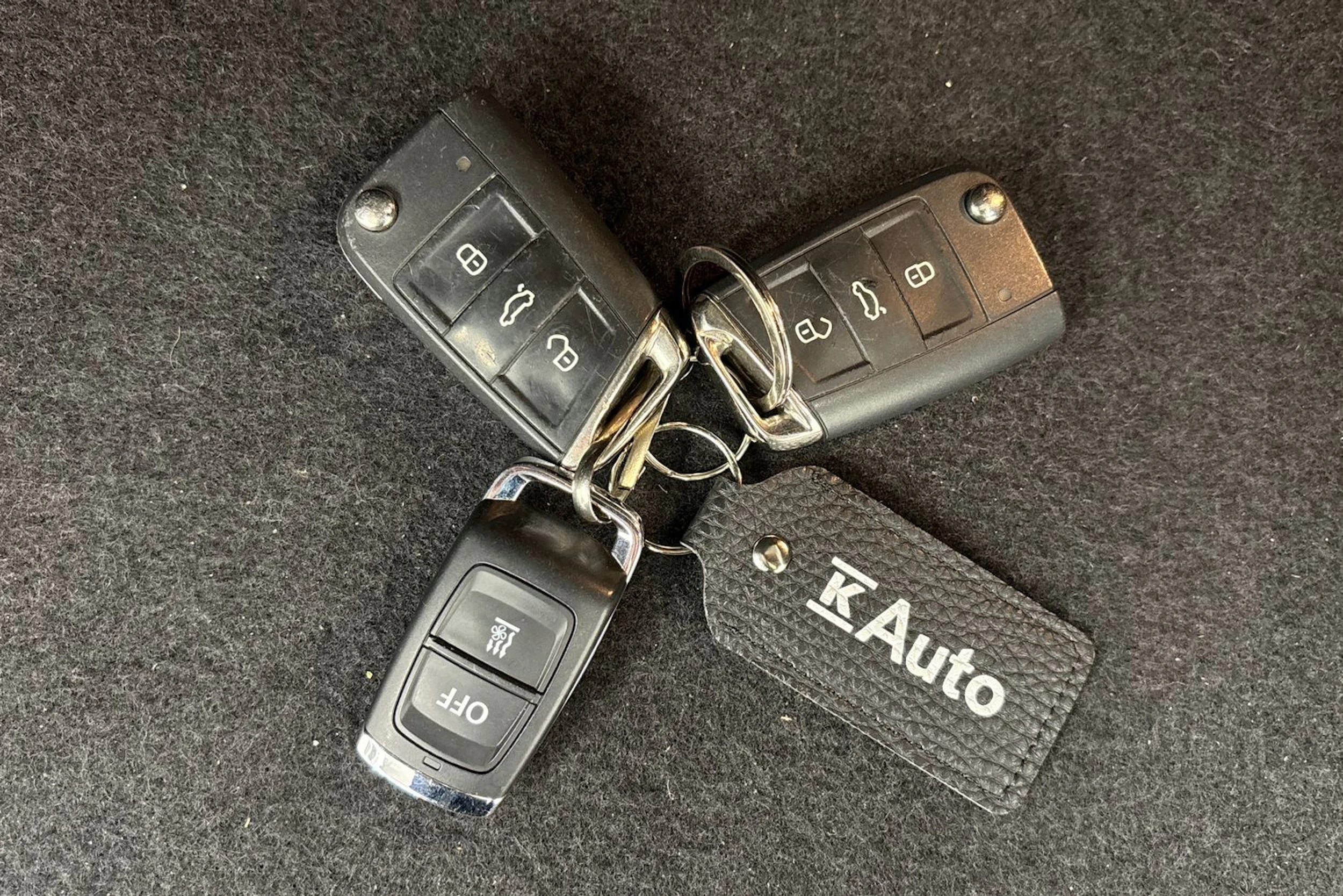 musta Volkswagen Tiguan 2019 kuva 32.