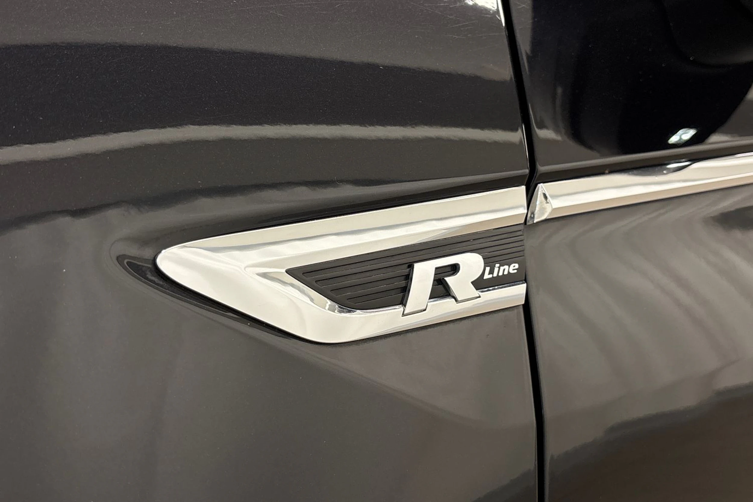 musta Volkswagen Tiguan 2019 kuva 33.
