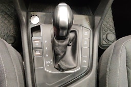 valkoinen Volkswagen Tiguan 2020 kuva 16.