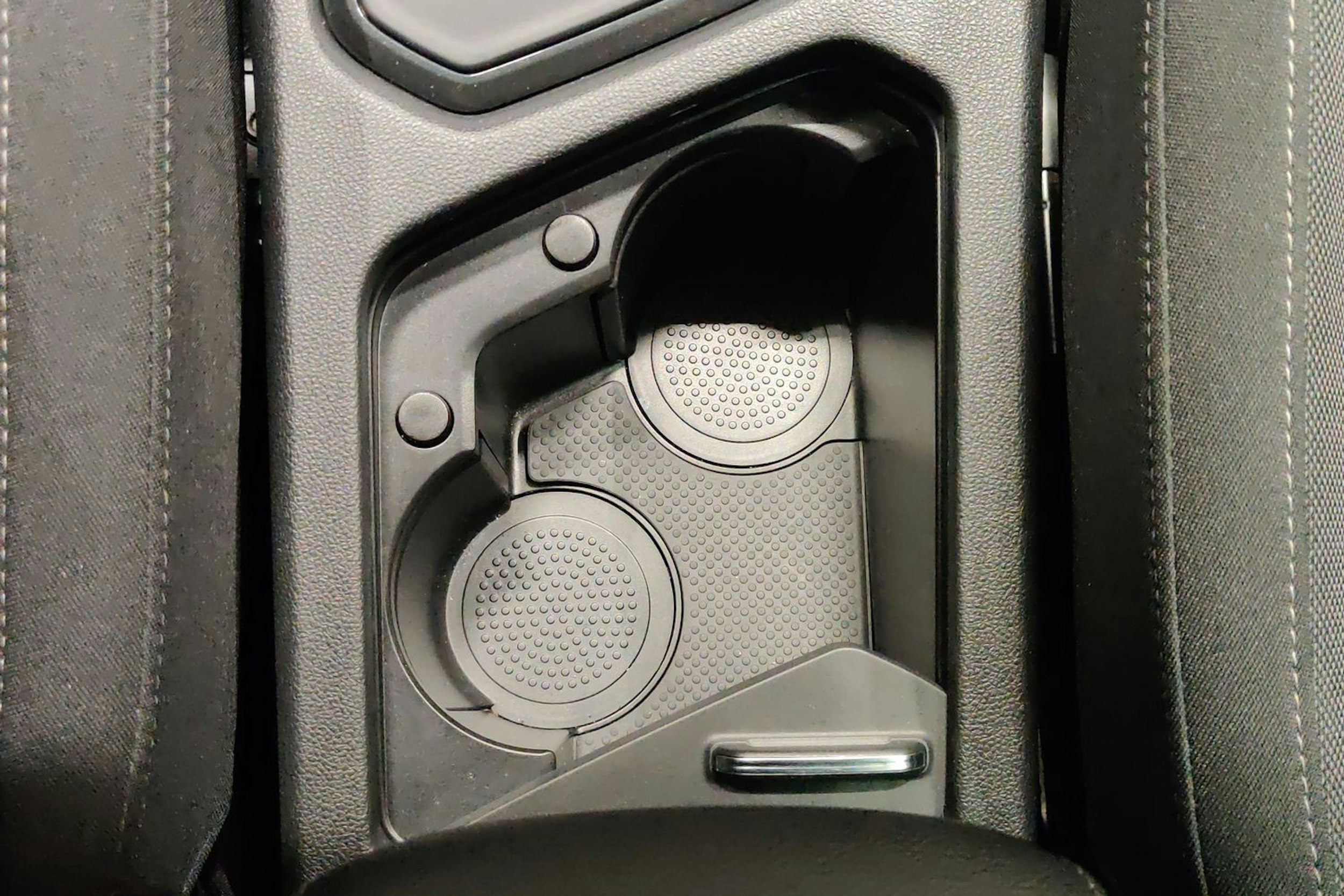 valkoinen Volkswagen Tiguan 2020 kuva 17.