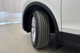 valkoinen Volkswagen Tiguan 2020 kuva 13.