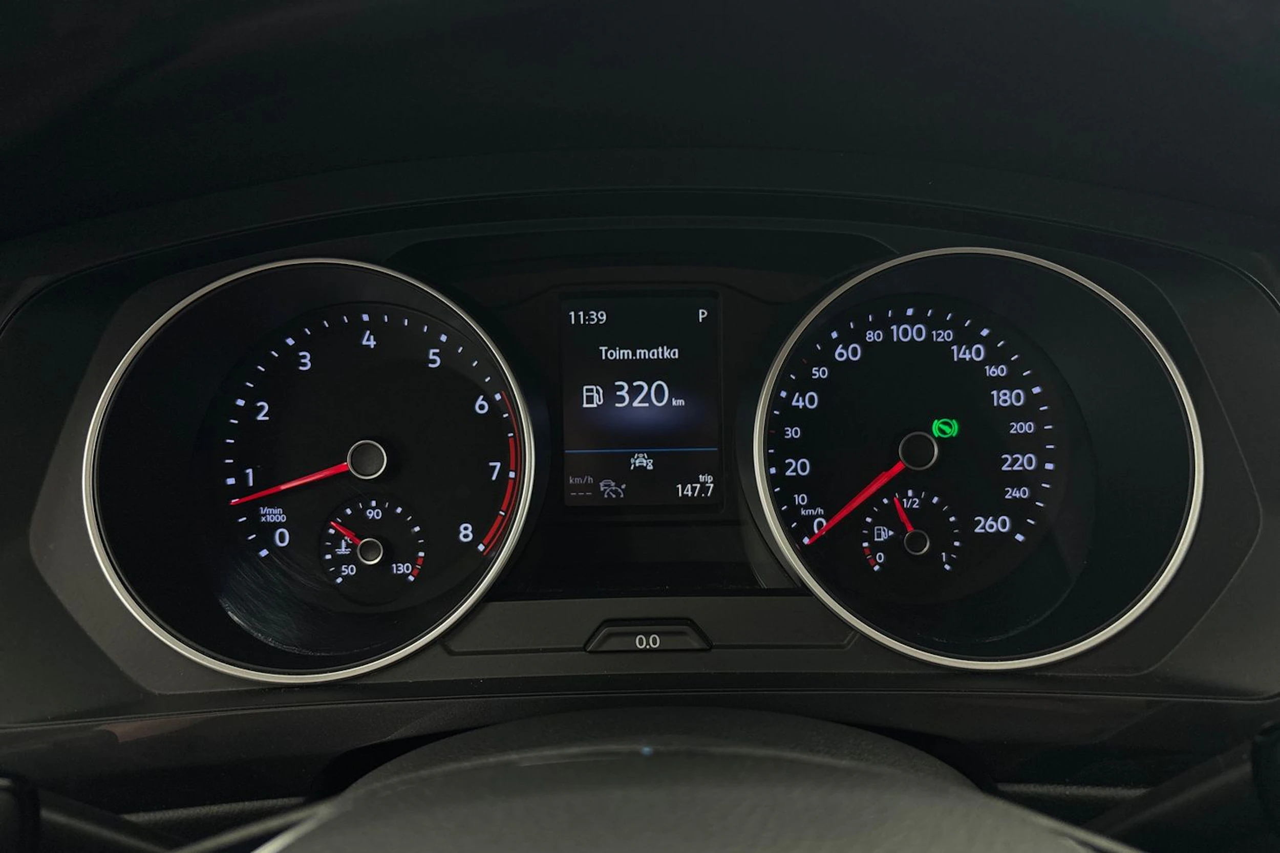 valkoinen Volkswagen Tiguan 2020 kuva 16.