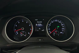 valkoinen Volkswagen Tiguan 2020 kuva 16.